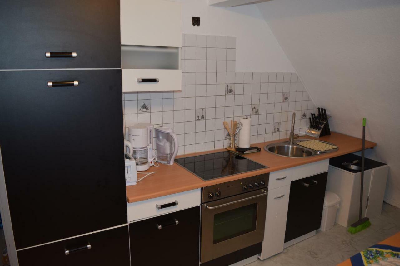 Outlet Fewo Metzingen Метцинген Экстерьер фото