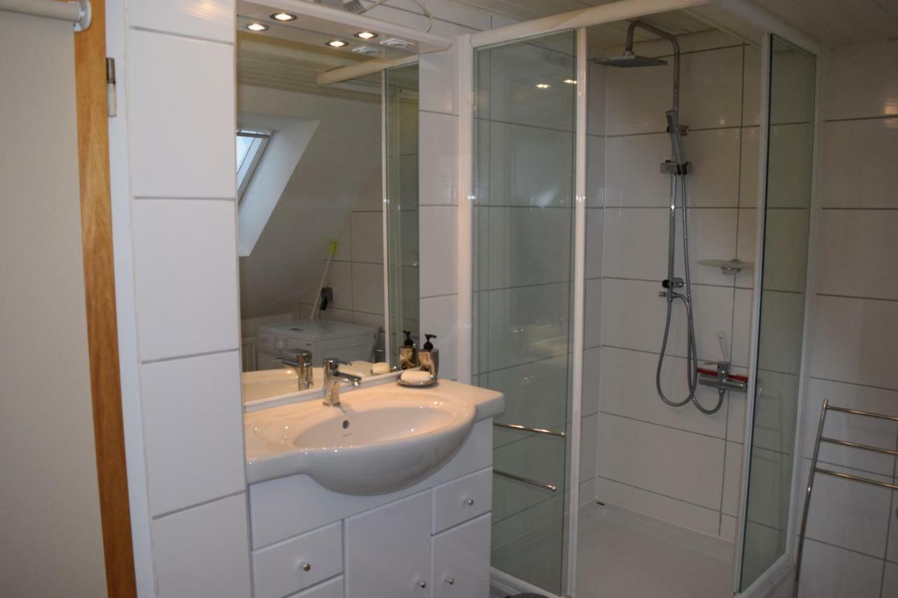 Outlet Fewo Metzingen Метцинген Экстерьер фото